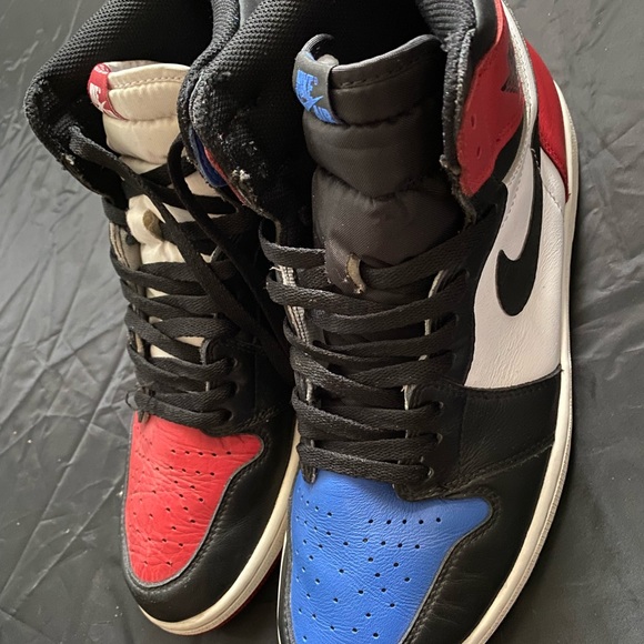 Air Jordan 1 Retro High OG Top 3 (2016) main image 10